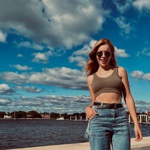 Meet your Posher, Başak nur